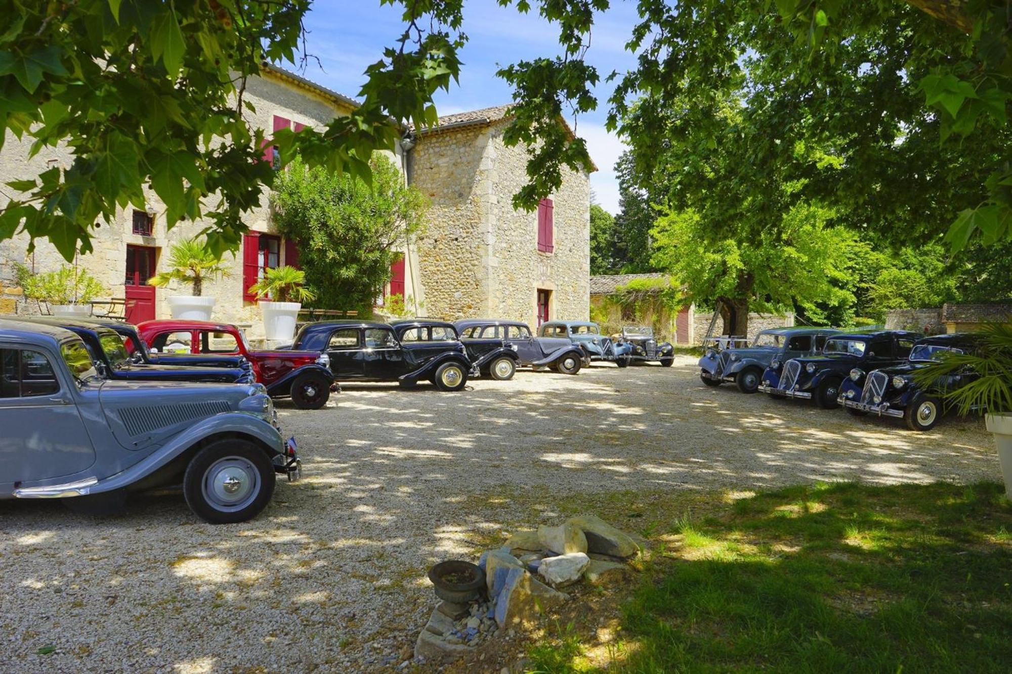 Gites Du Domaine Des Dames ヴァロン・ポン・ダルク エクステリア 写真