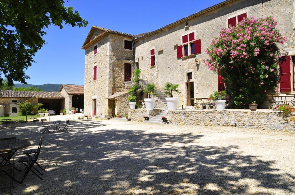 Gites Du Domaine Des Dames ヴァロン・ポン・ダルク 部屋 写真
