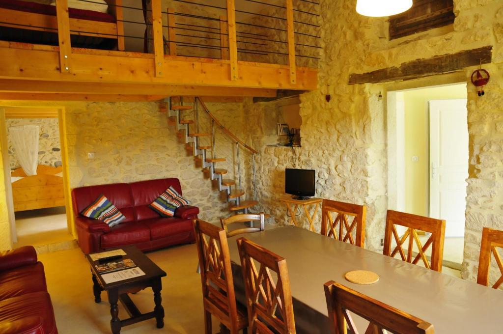 Gites Du Domaine Des Dames ヴァロン・ポン・ダルク 部屋 写真